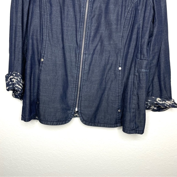 Chico’s Blue Chambray Zip Up Reversible Jacket Size 3 - Picture 6 of 11
